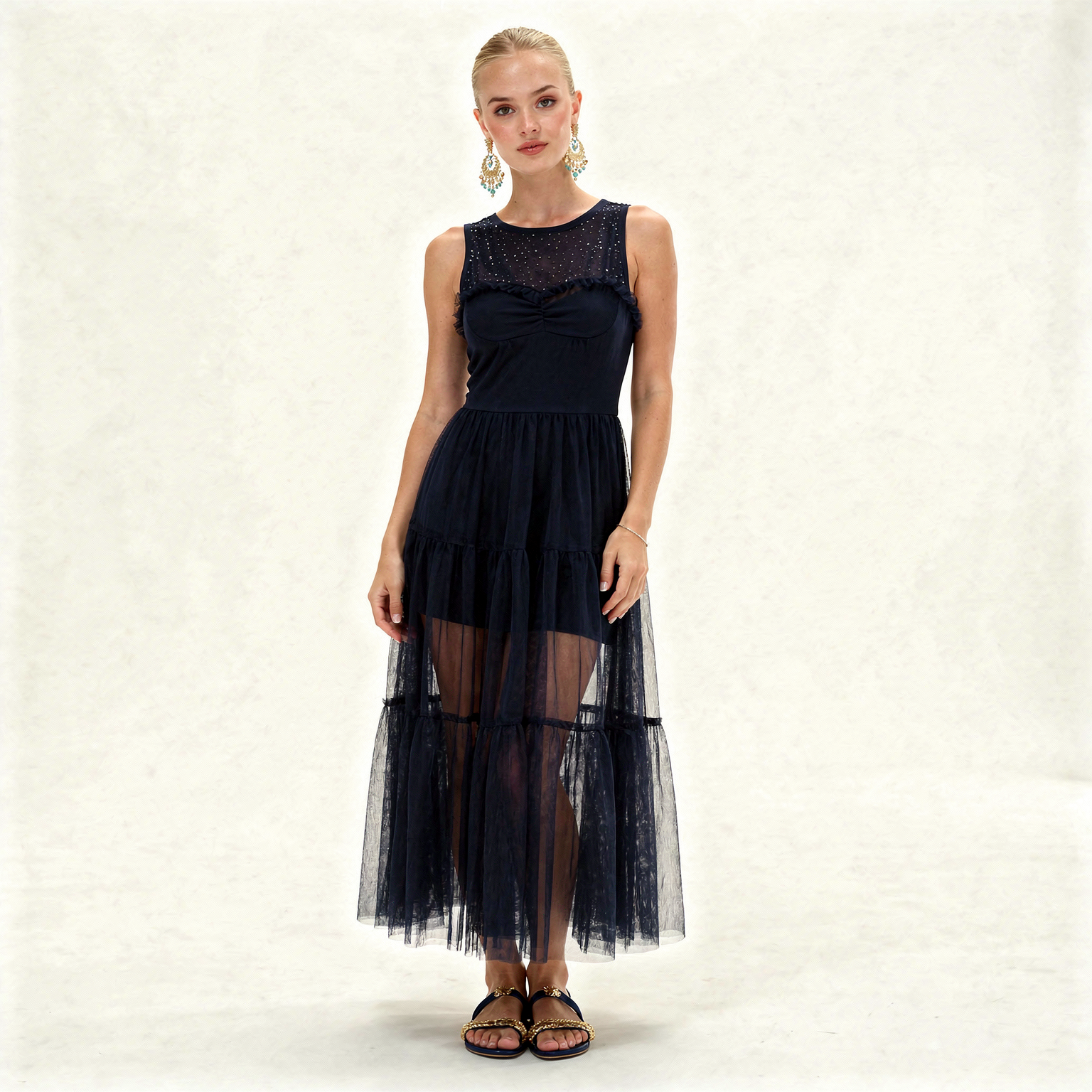 TAŞLI SİYAH TÜL ELBİSE